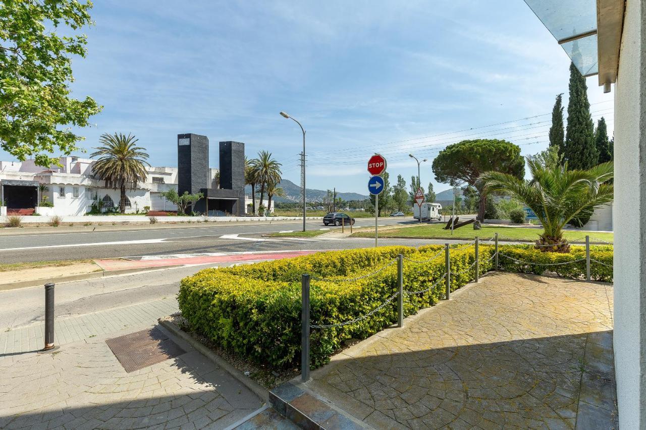 V017 - Porto Marina Apartman Roses Kültér fotó